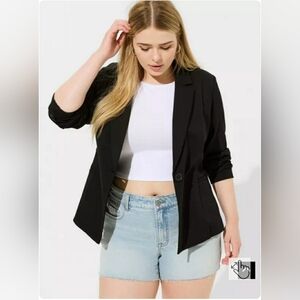 NEW....Studio By Torrid  Black Women's Blazer..size:1